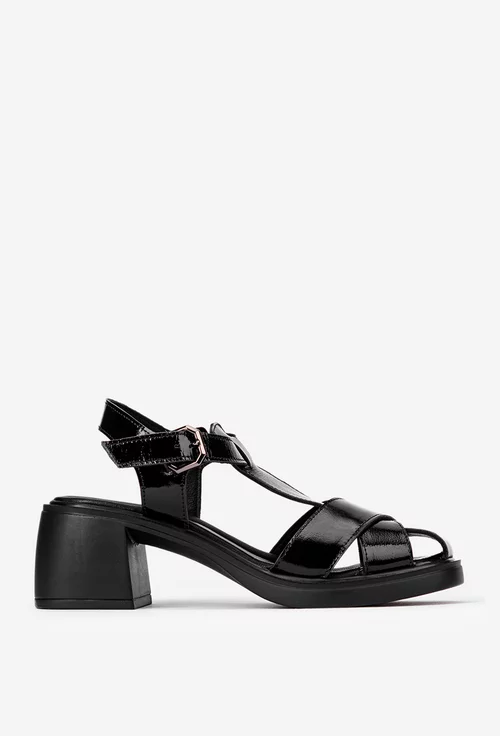 Sandale negre din piele lacuita