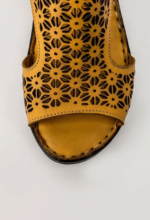Sandale nuanta galben mustar cu platforma din piele naturala Lavi