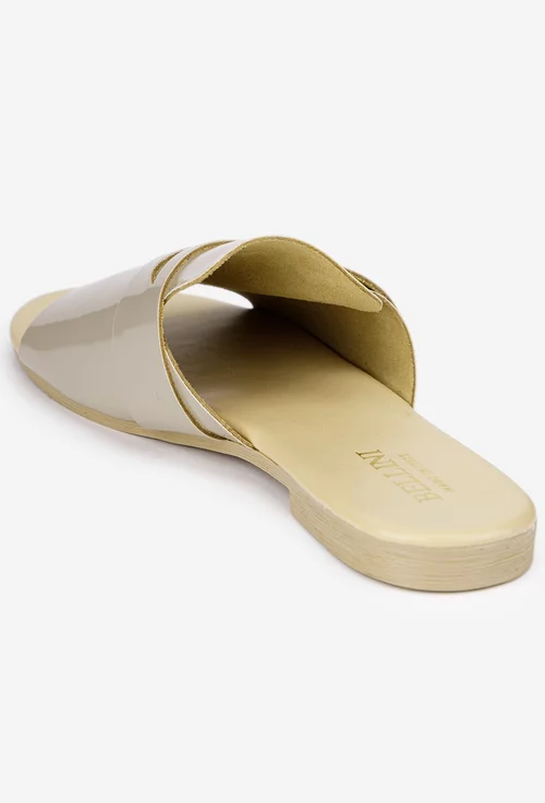 Sandale stil papuc dama bej din piele lacuita