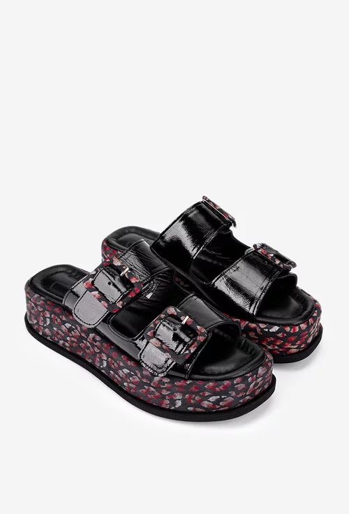 Sandale stil papuc dama NUR negre din piele lacuita