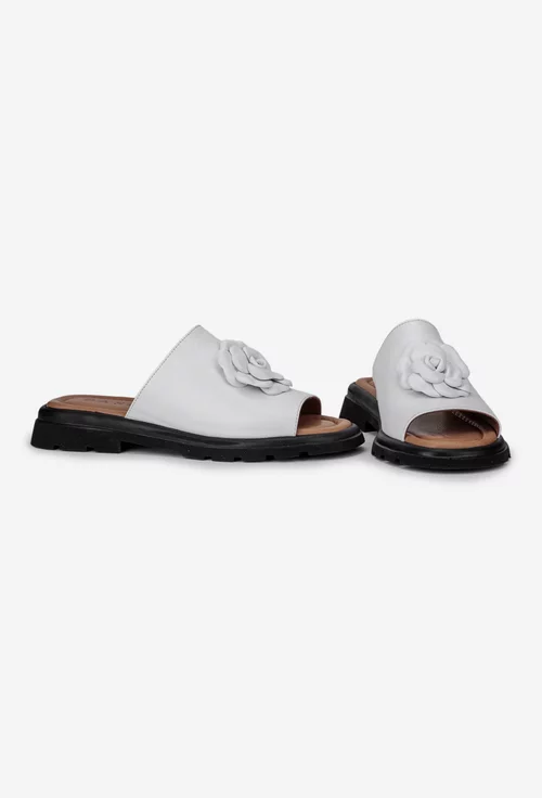 Sandale tip papuc dama din piele naturala alba cu floare