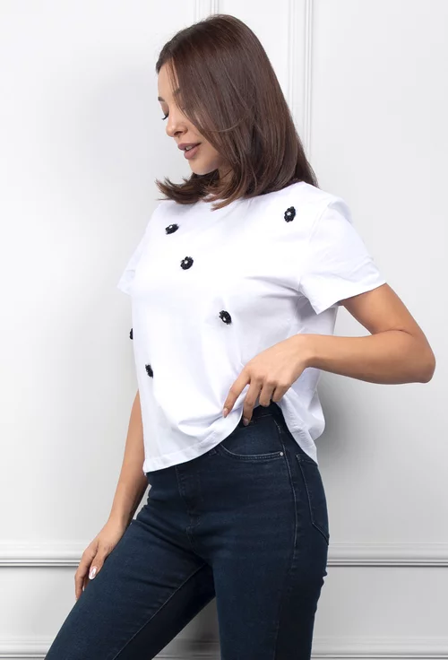 Tricou alb cu ornamente negre