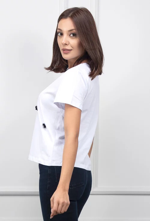 Tricou alb cu ornamente negre