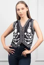 Vesta neagra cu broderie alba