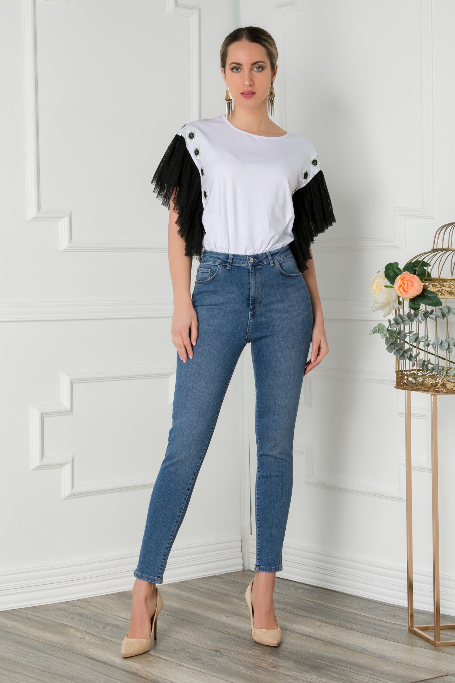 Blugi Adriana albastru cu aspect prespalat