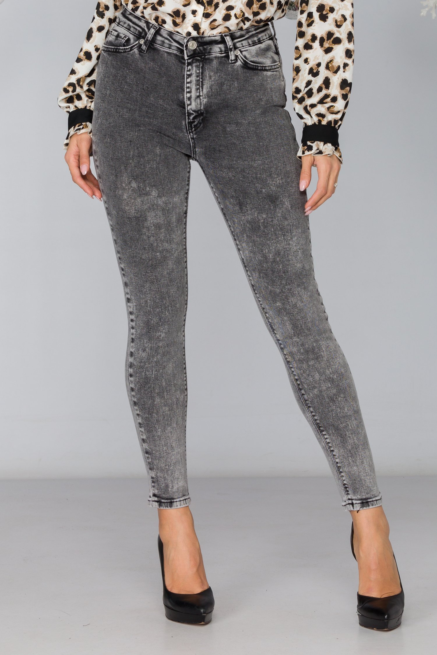 Blugi Carina gri cu aspect prespalat