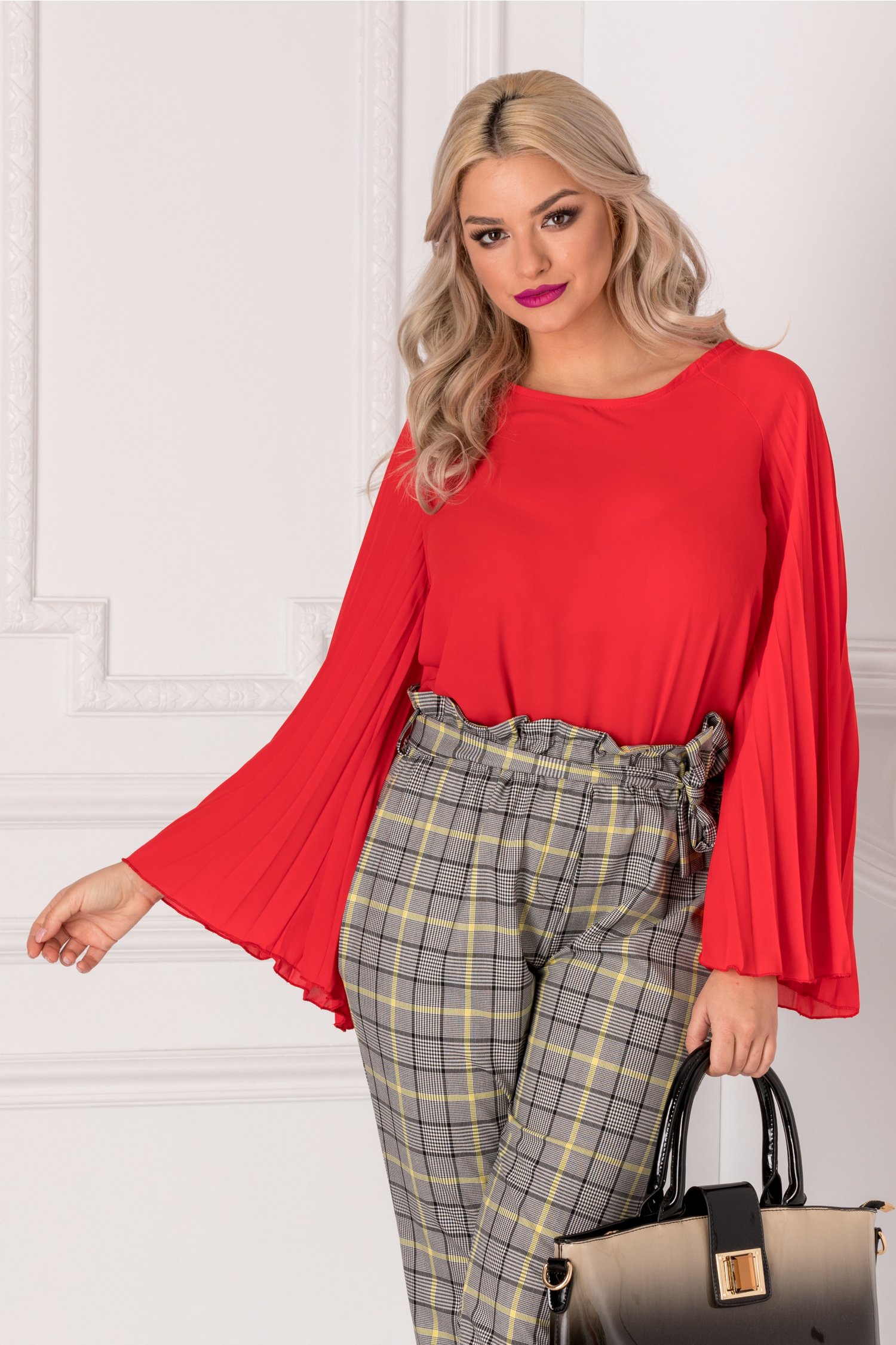 Bluza Adela corai cu maneci evazate plisate