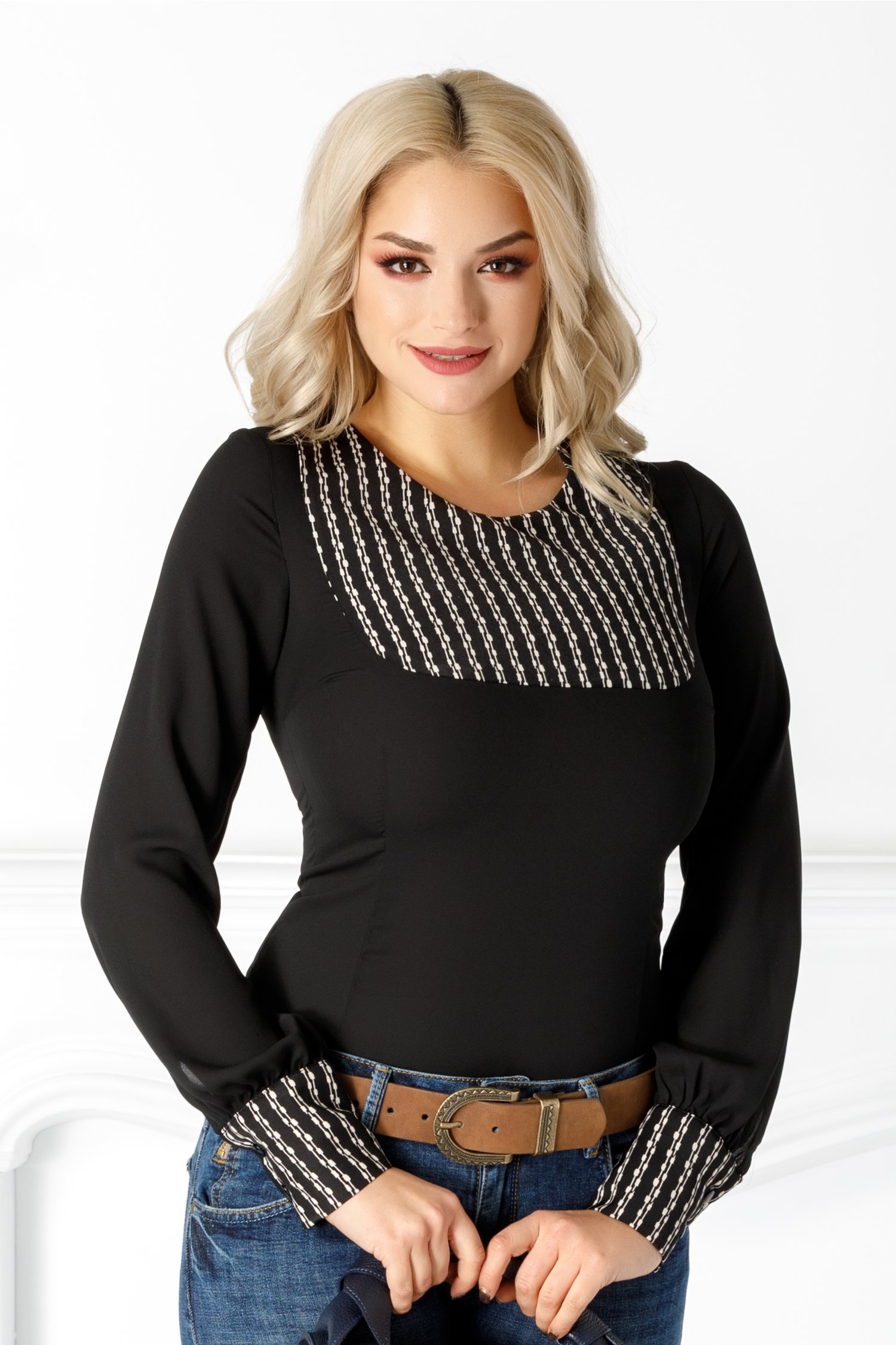 Bluza Agnes office neagra cu detalii la bust si la mansete