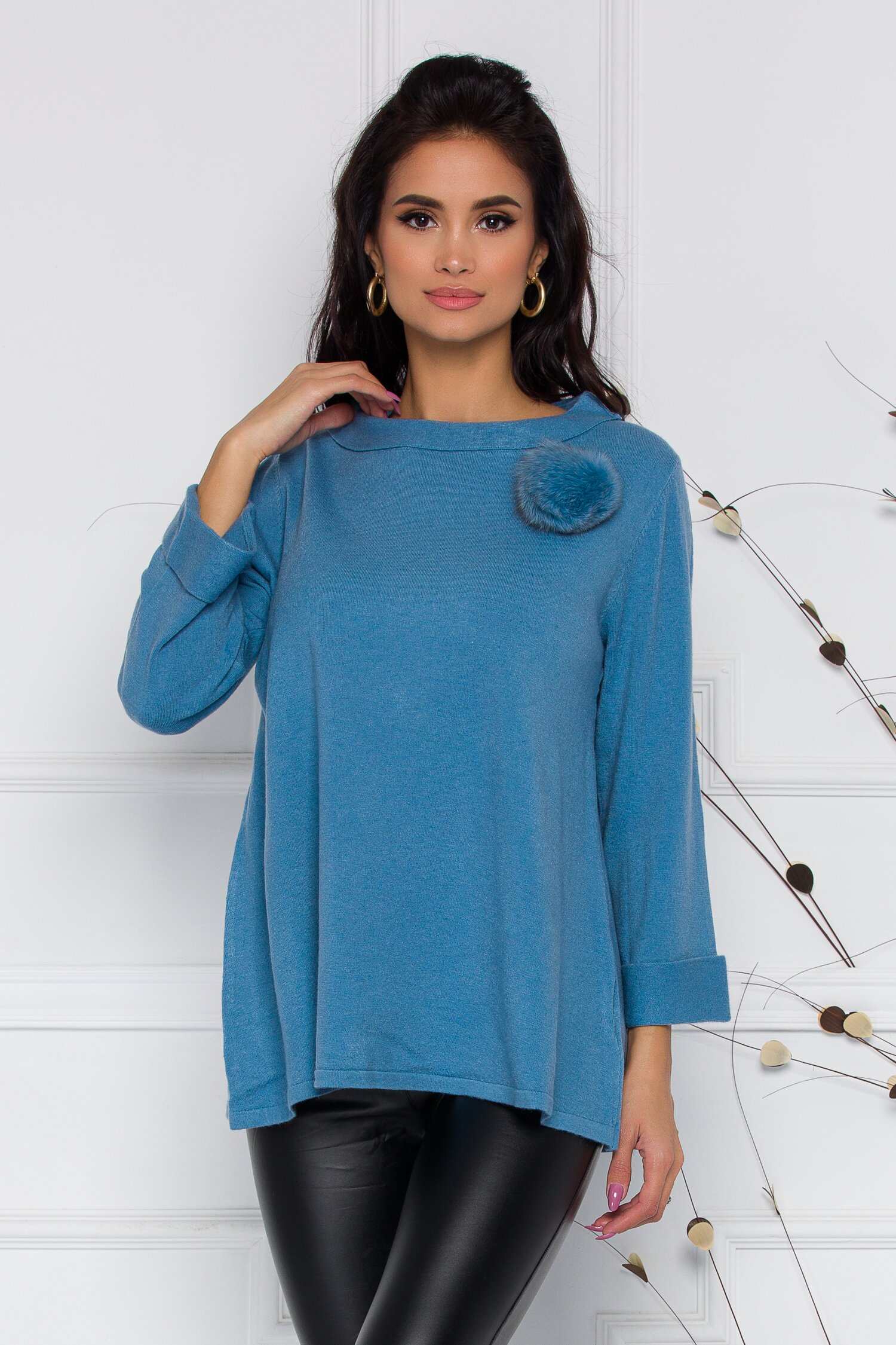 Bluza Dima bleu cu decolteu barcuta