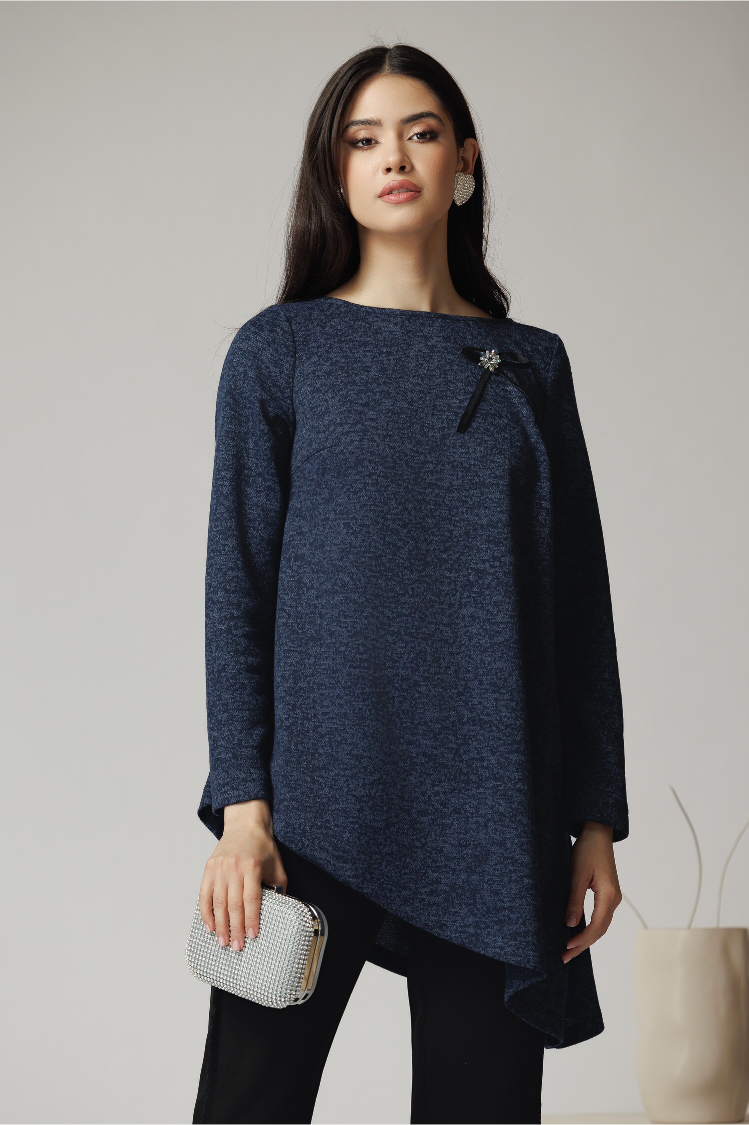 Bluza DY Fashion casual din tricot bleumarin cu lungime asimetrica