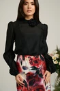 Bluza DY Fashion neagra cu trandafir la guler si maneci