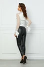 Bluza eleganta din satin alba cu maneci din tull accesorizate cu buline catifelate