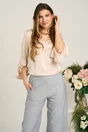 Bluza eleganta din satin bej cu volane la maneci
