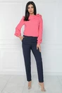 Bluza eleganta din triplu voal corai cu floare pe umar