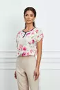 Bluza Gabrielle alba cu maneci scurte si flori roz