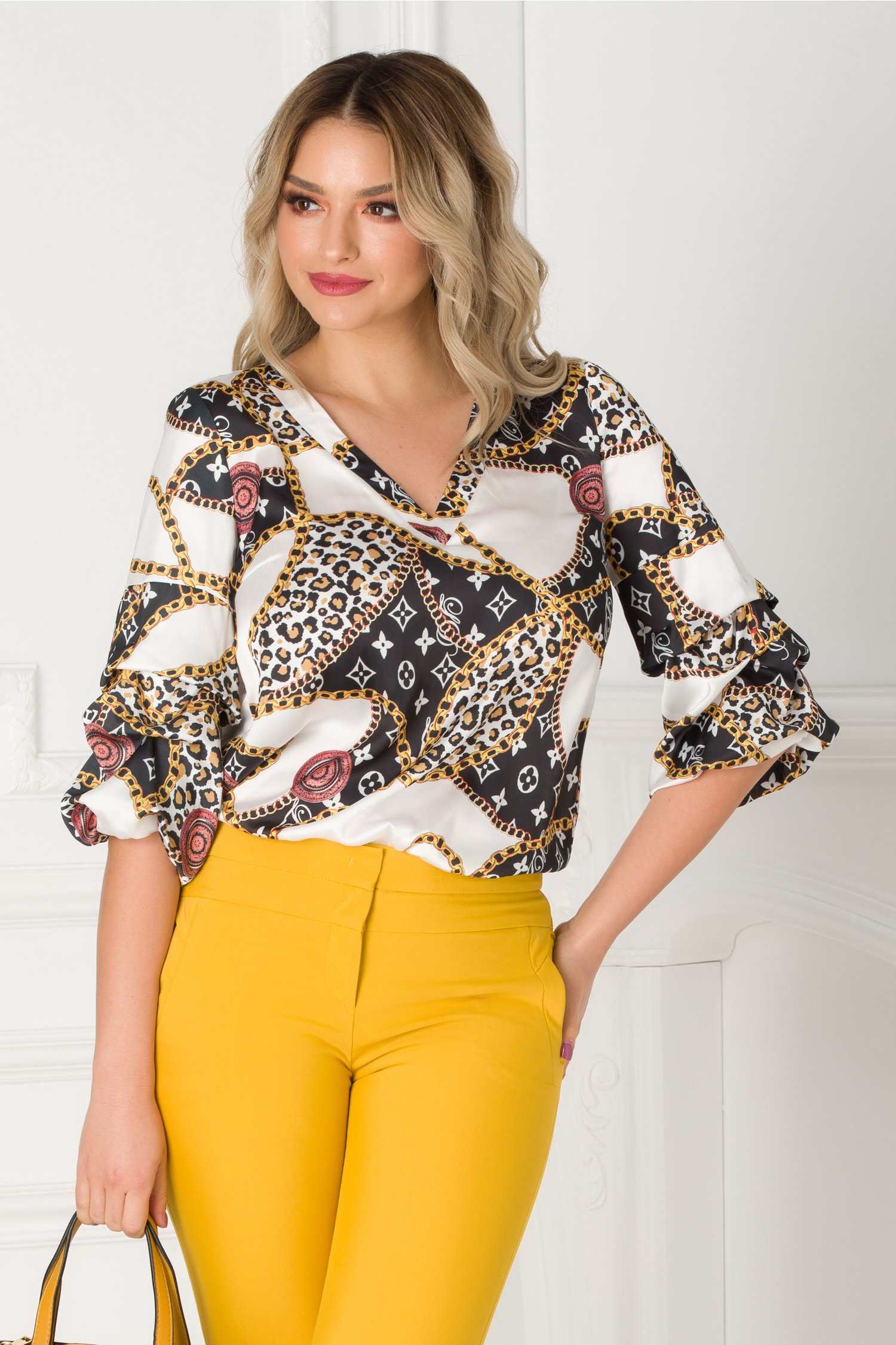 Bluza LaDonna cu imprimeu negru si animal print