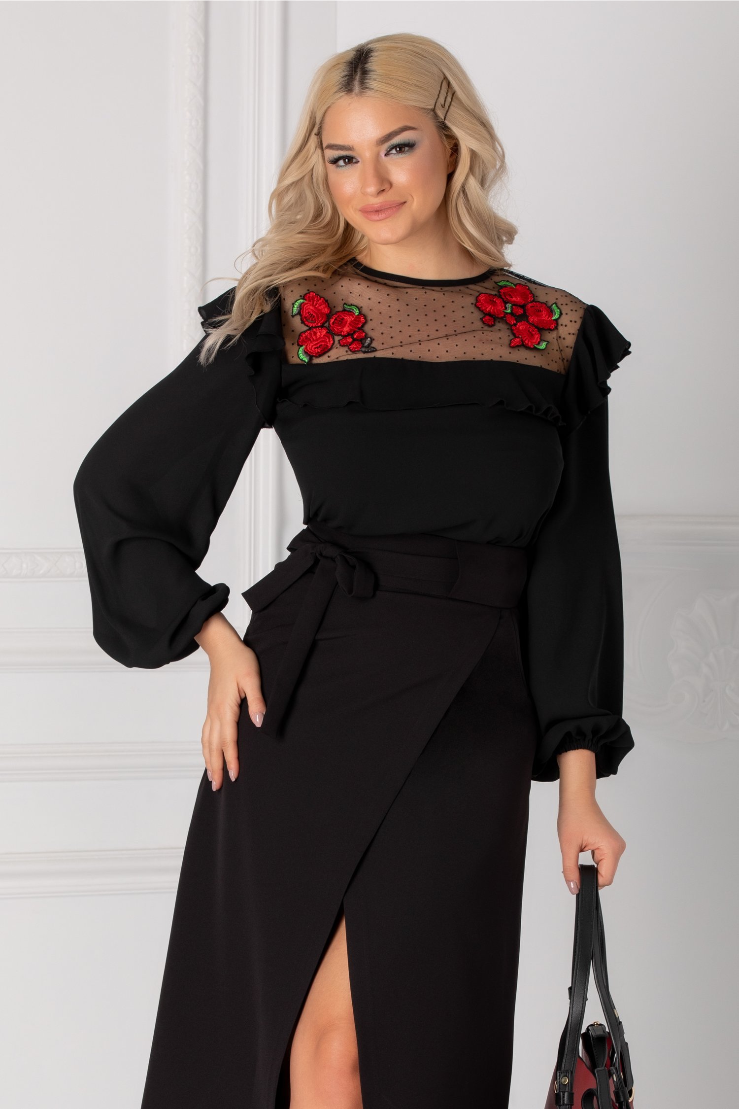 Bluza LaDonna neagra cu tull si broderie florala rosie la bust