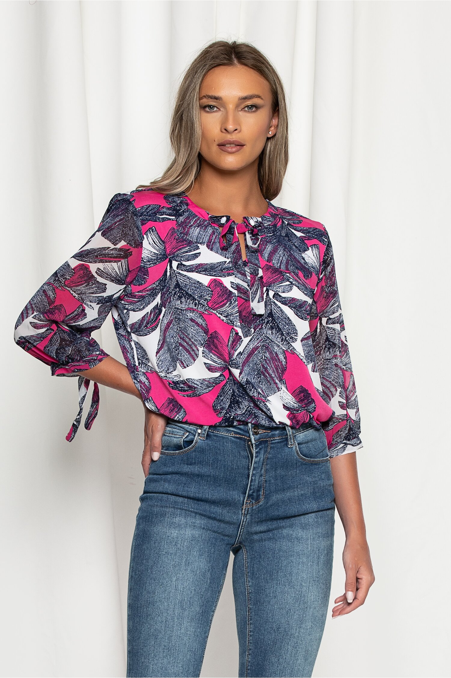 Bluza Manuela fucsia cu imprimeu floral