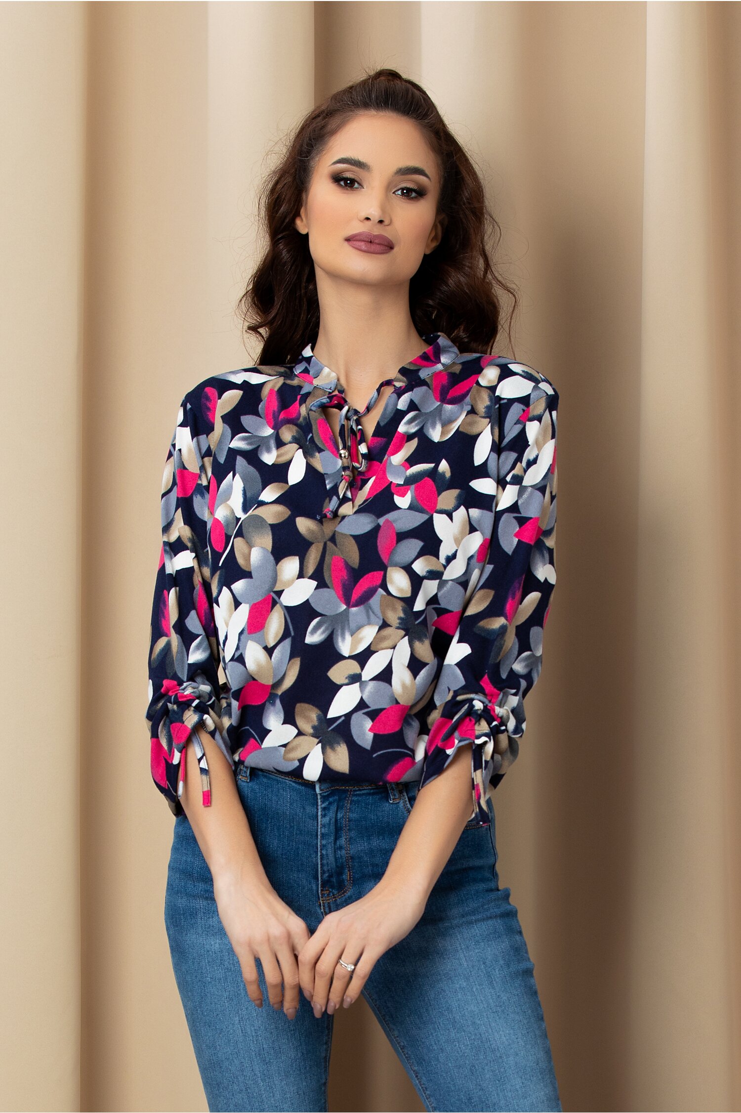 Bluza Mara bleumarin-fucsia cu imprimeu floral