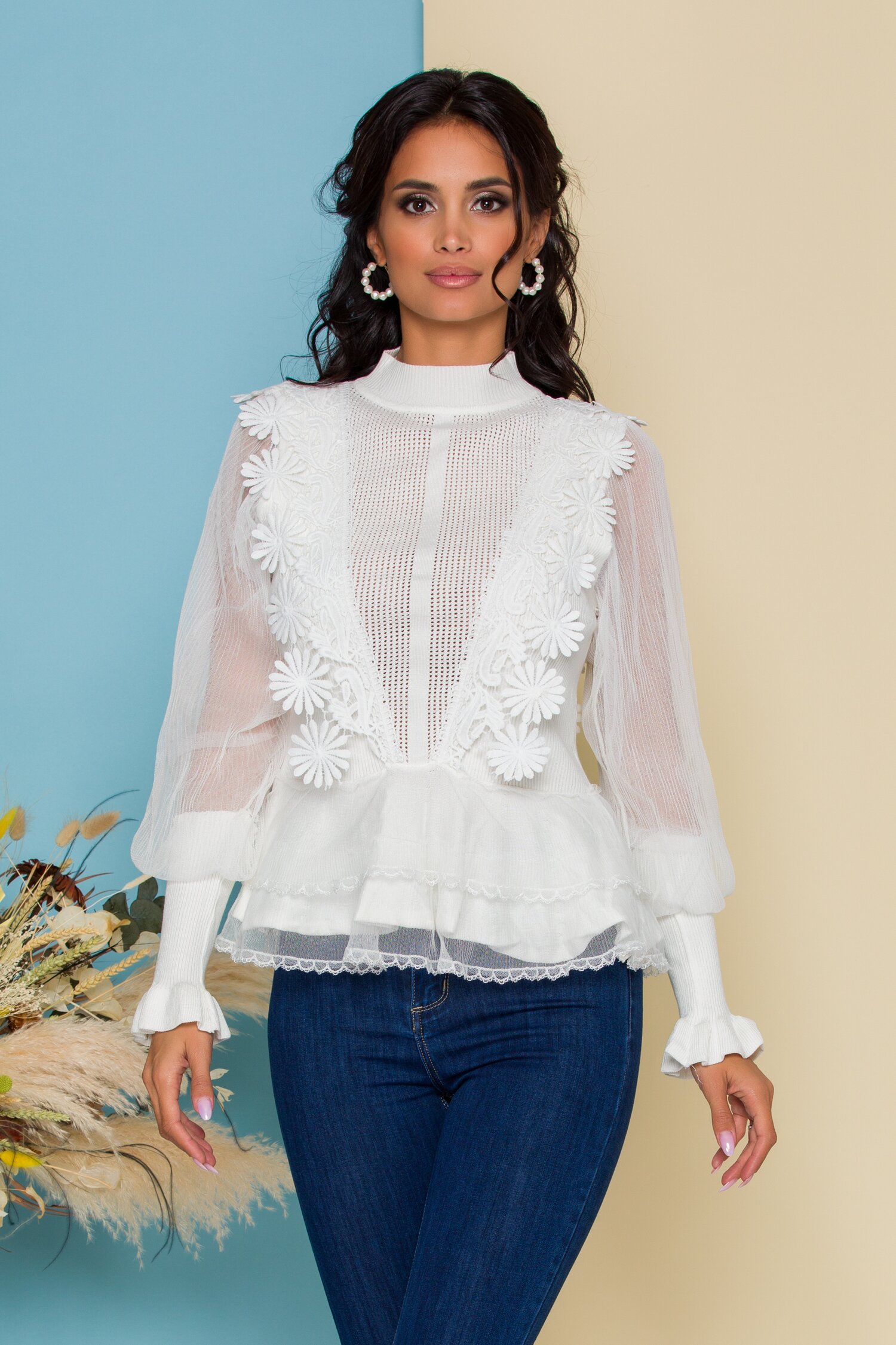 Bluza Mira alba cu maneci bufante din tull