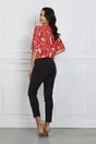 Bluza Miruna rosie cu imprimeu bej si aplicatie tip cravata