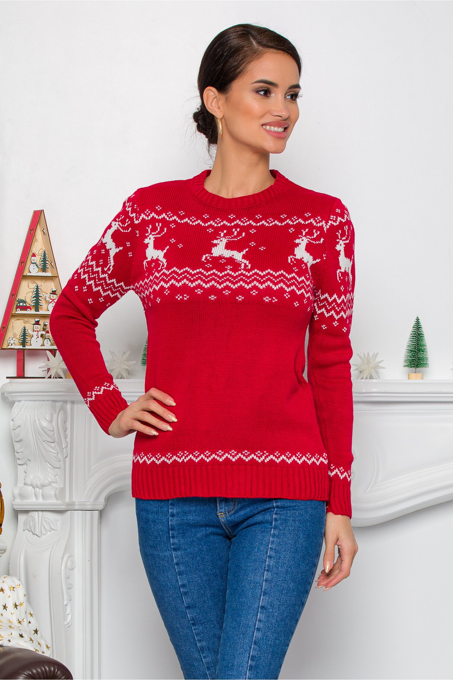 Bluza rosie cu imprimeuri de iarna