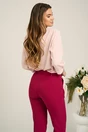 Bluza vaporoasa din viscoza roz cu volan si brosa