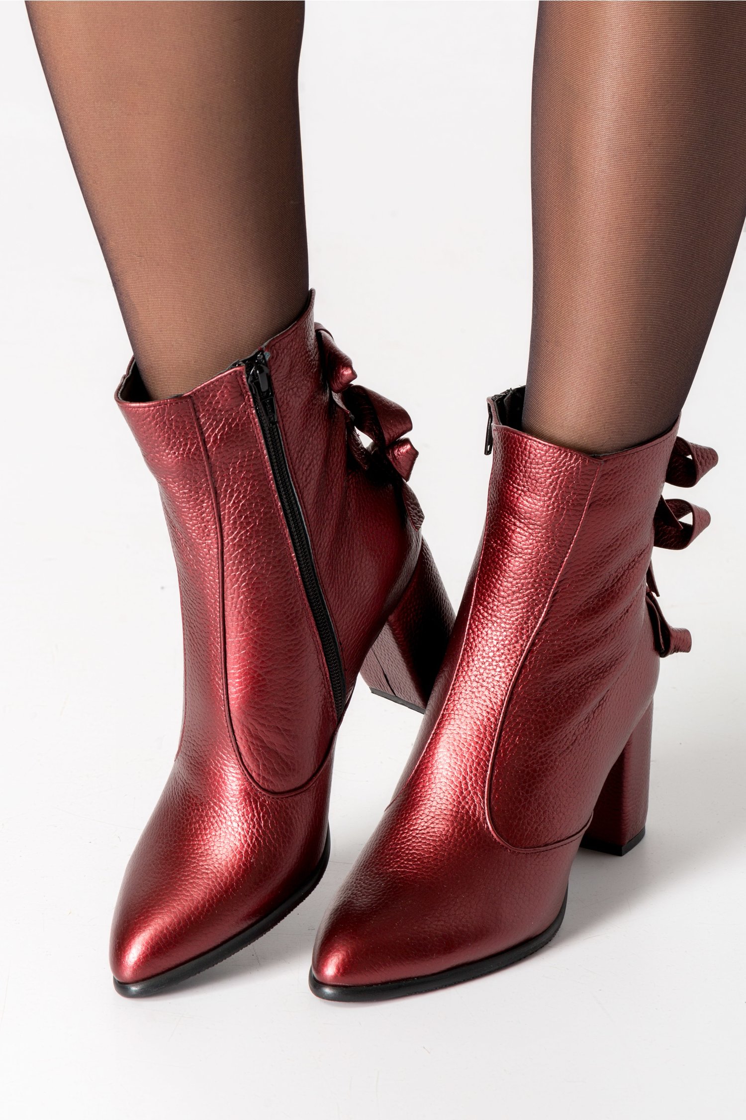 Botine bordo cu fundite la spate