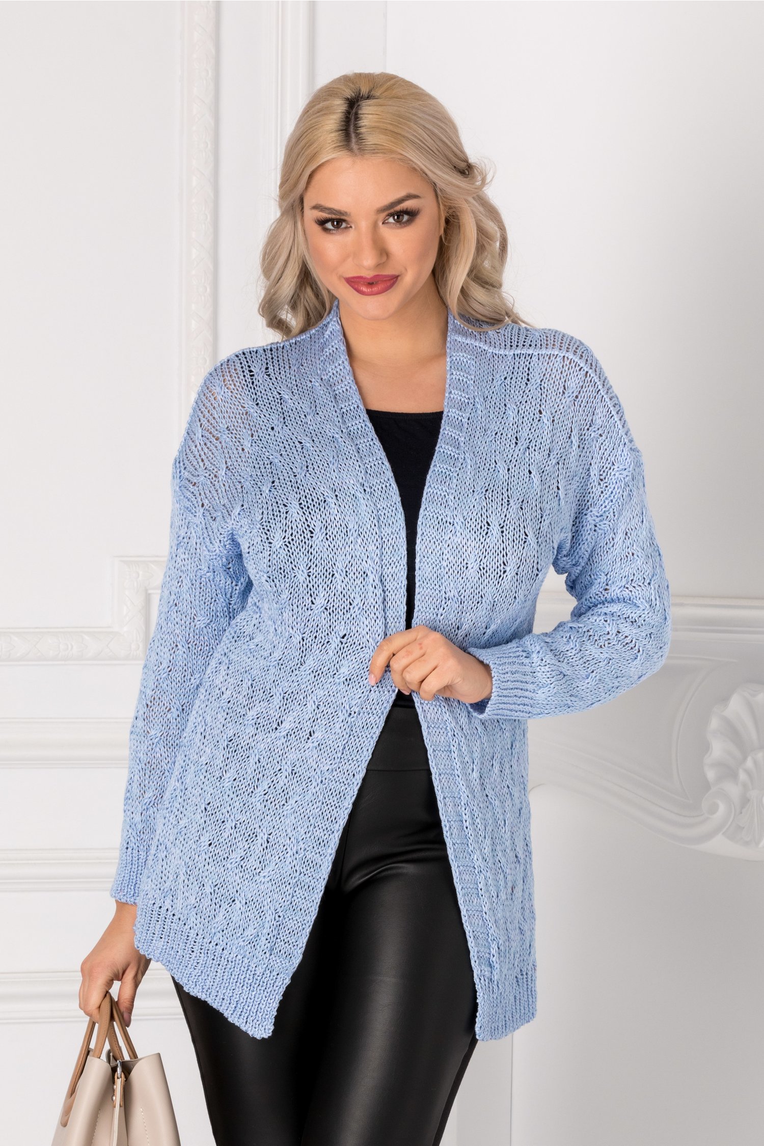 Cardigan bleu tricotat