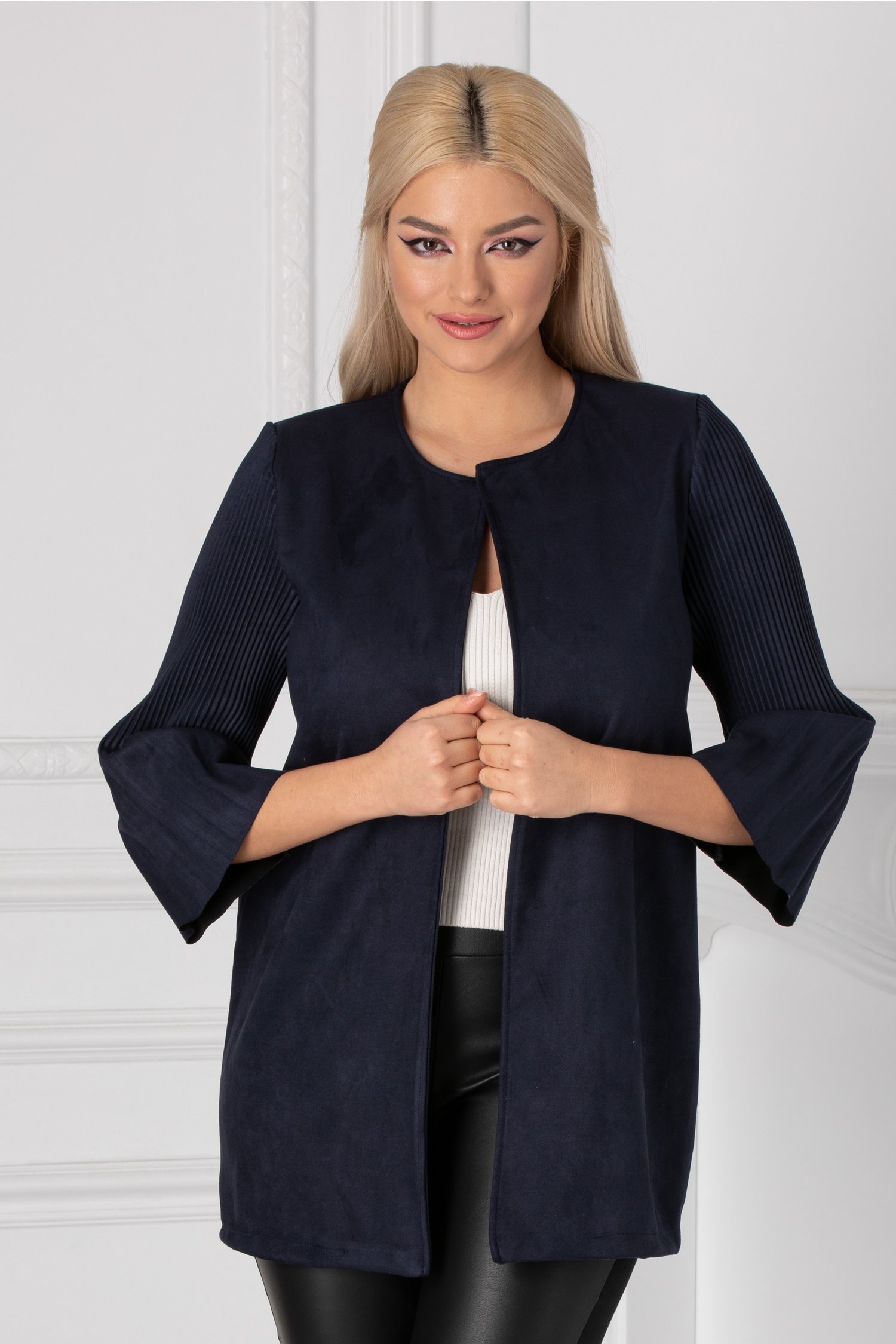 Cardigan bleumarin cu maneci plisate