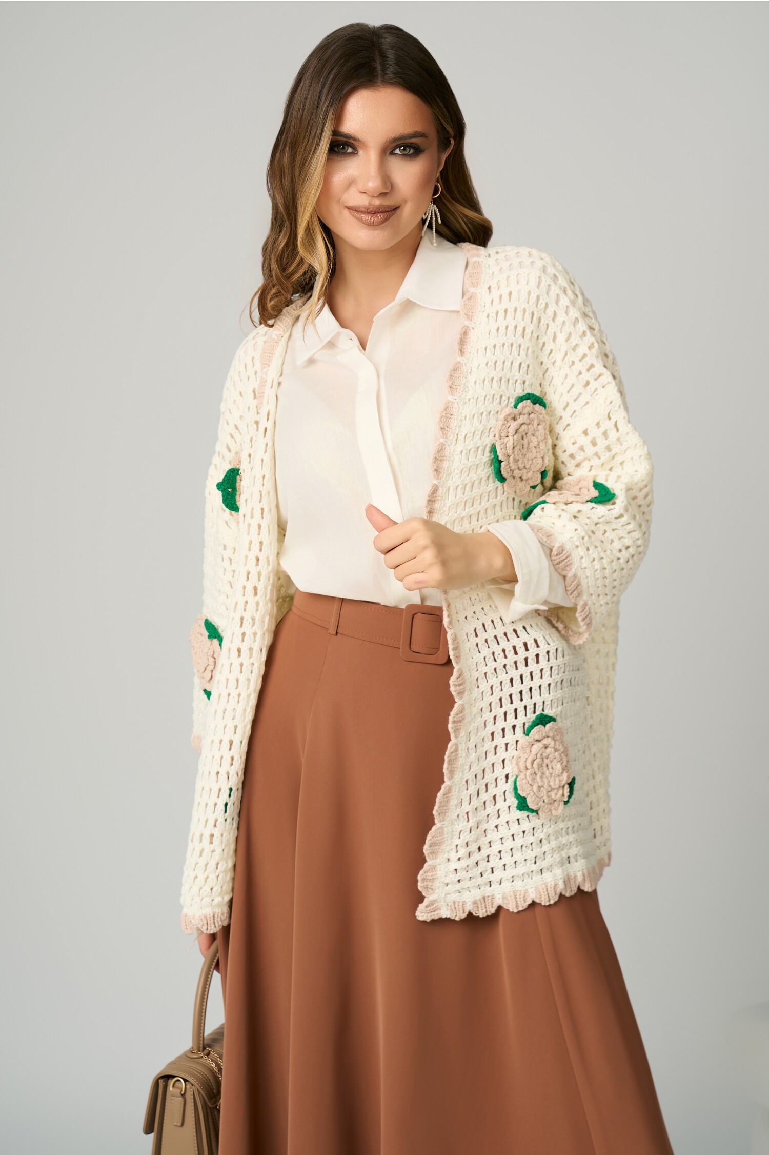 Cardigan casual din tricot alb cu flori 3D