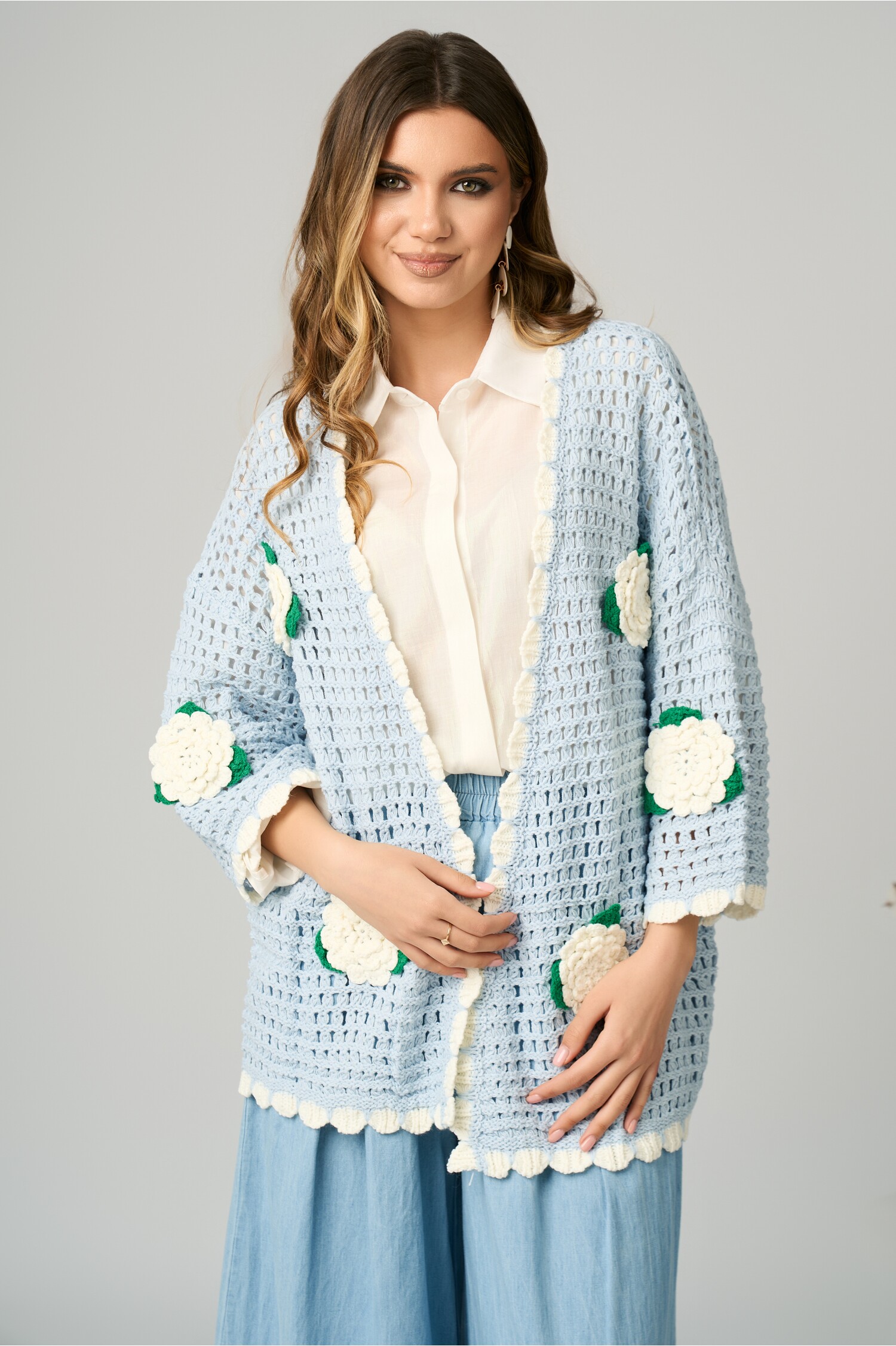 Cardigan casual din tricot bleu cu flori albe 3D