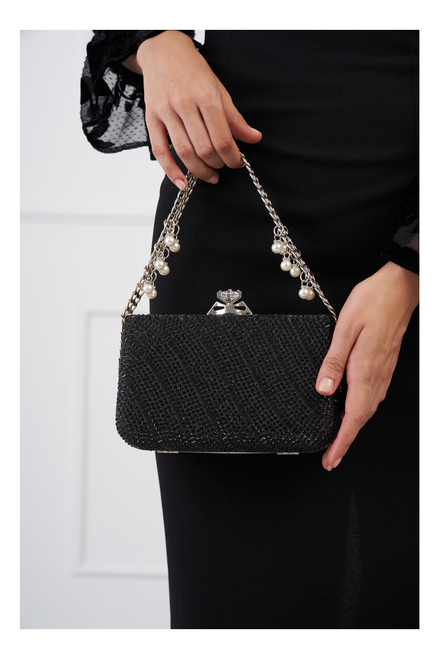 Clutch Miruna negru din strasuri cu inchizatoare diamant