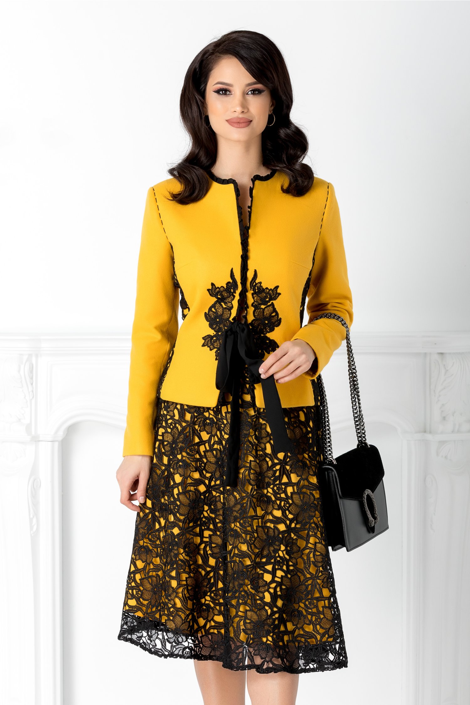 Compleu LaDonna galben mustar cu broderie florala