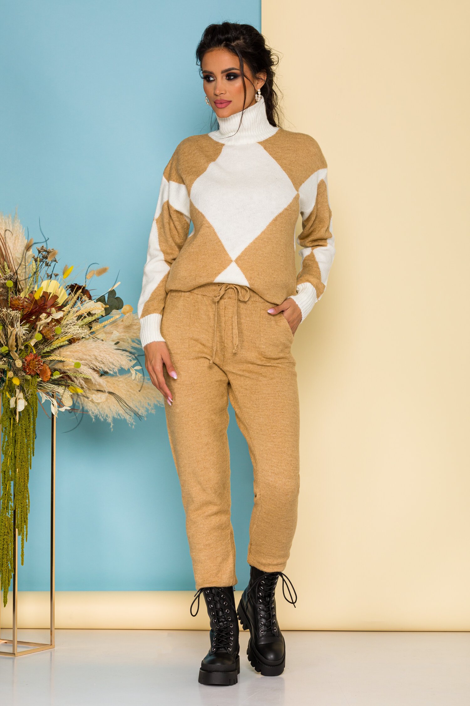 Compleu maro casual tricotat din doua piese cu maleta si pantaloni