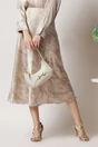 Fusta casual din satin bej cu imprimeuri gri