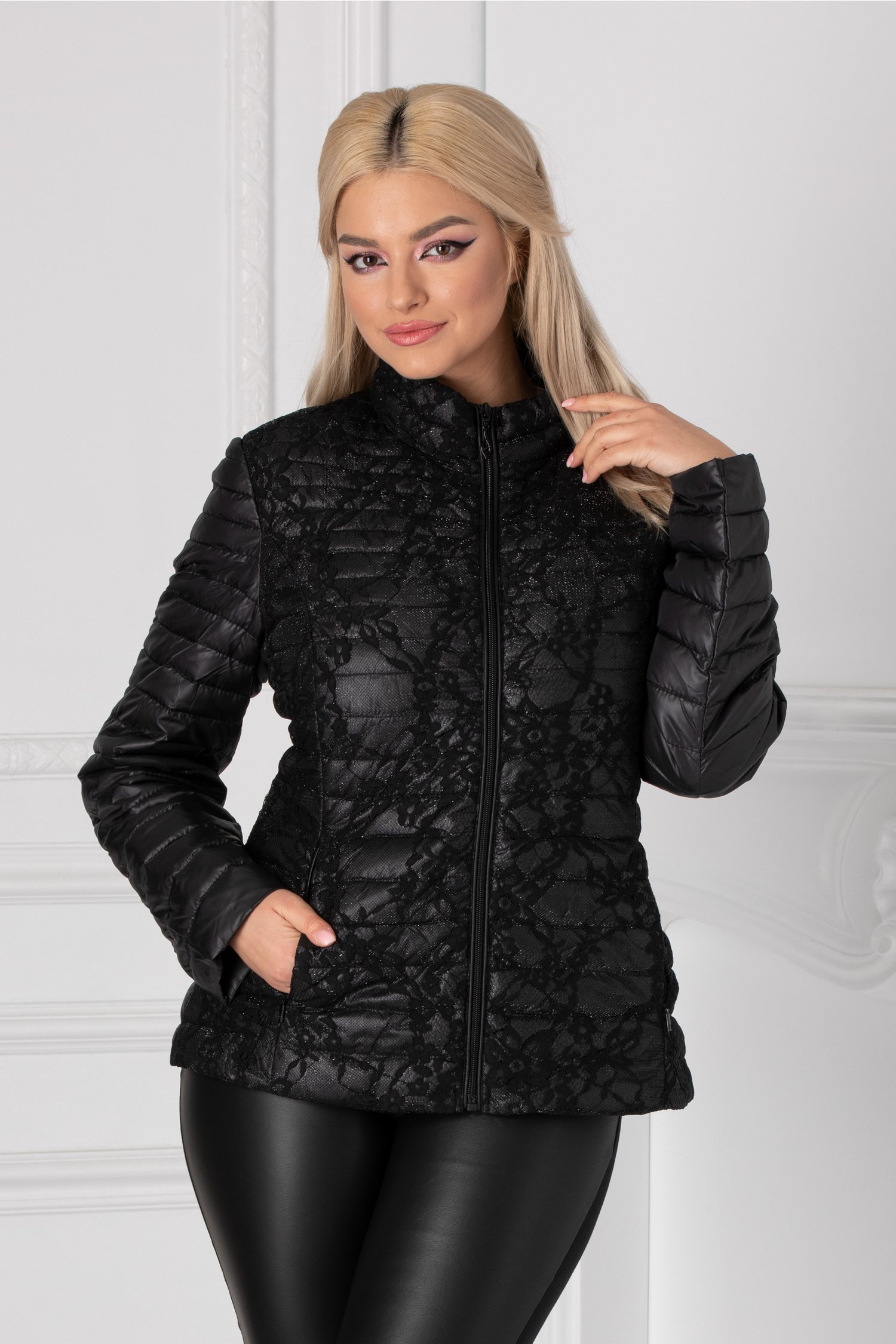 Geaca Tascha neagra cu dantela pe fata