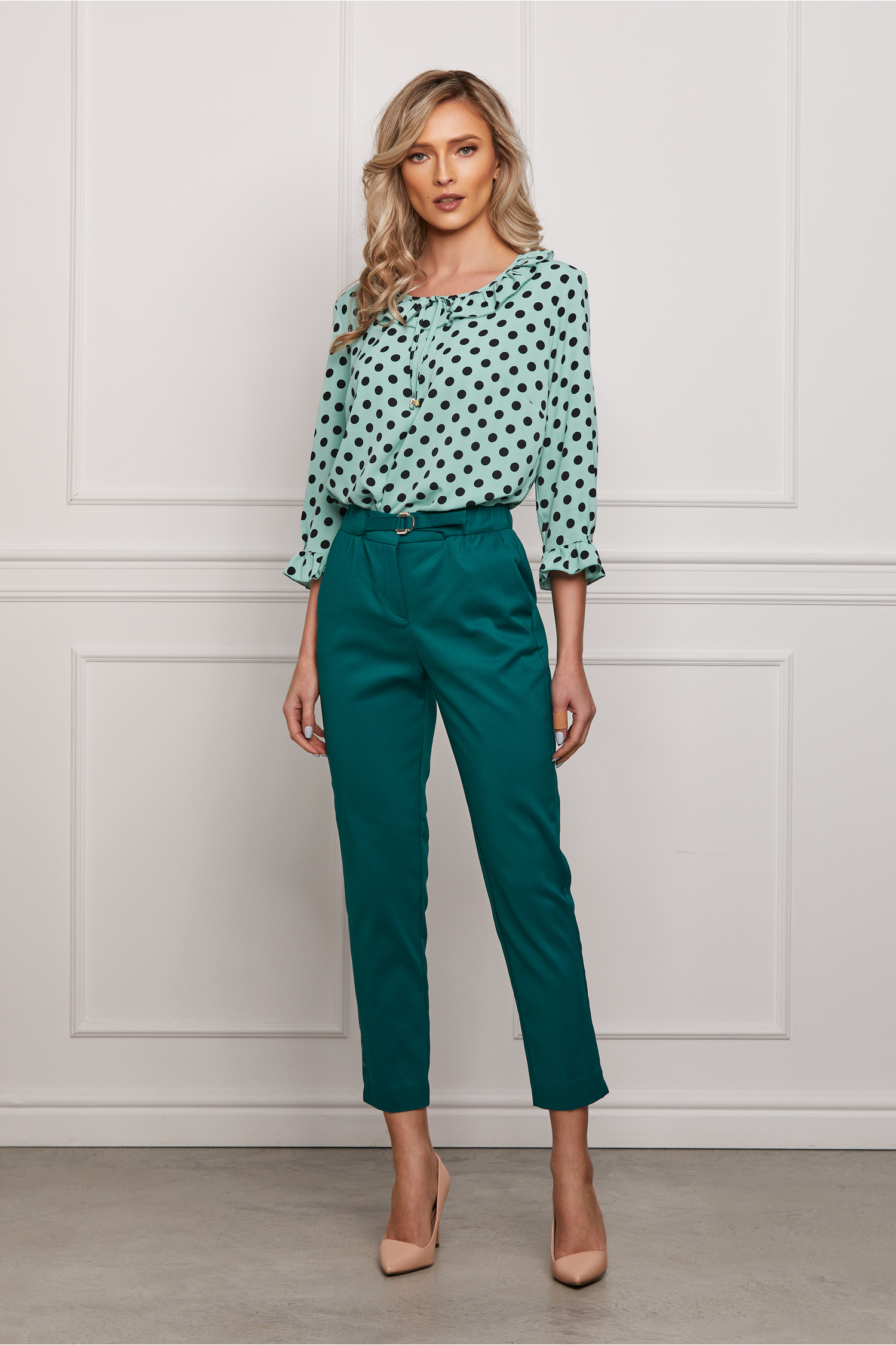 Pantaloni Amira verzi cu buzunare La Reduecre – Livrare și Retur Gratuit Îmbrăcăminte 2023-12-01 3