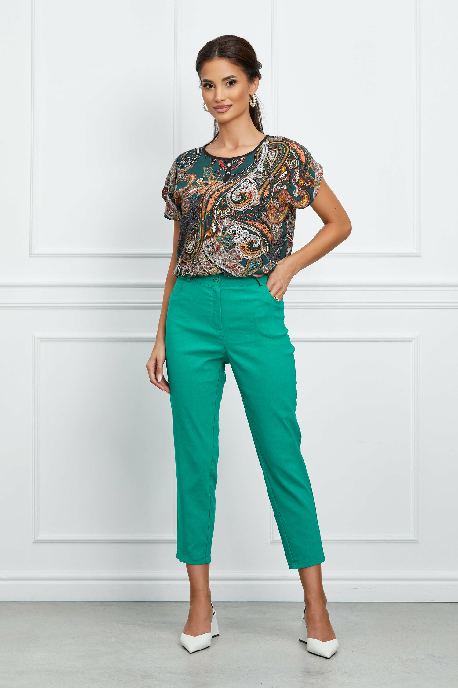 Pantaloni Lara verzi cu buzunare La Reduecre – Livrare și Retur Gratuit Îmbrăcăminte 2023-12-04 3