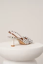 Pantofi eleganti din material satinat albi cu buline si funda