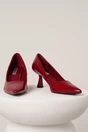 Pantofi eleganti din piele ecologica lacuita bordo cu toc jos