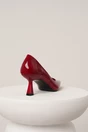 Pantofi eleganti din piele ecologica lacuita bordo cu toc jos