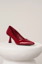 Pantofi eleganti din piele ecologica lacuita bordo cu toc jos