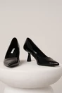 Pantofi eleganti din piele ecologica lacuita negri cu toc jos