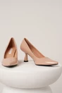 Pantofi eleganti din piele ecologica lacuita nude cu toc jos