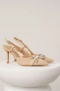 Pantofi eleganti din tweed alb-bej cu catarama si decupaj la spate