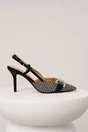 Pantofi eleganti din tweed alb-negru cu catarama si decupaj la spate
