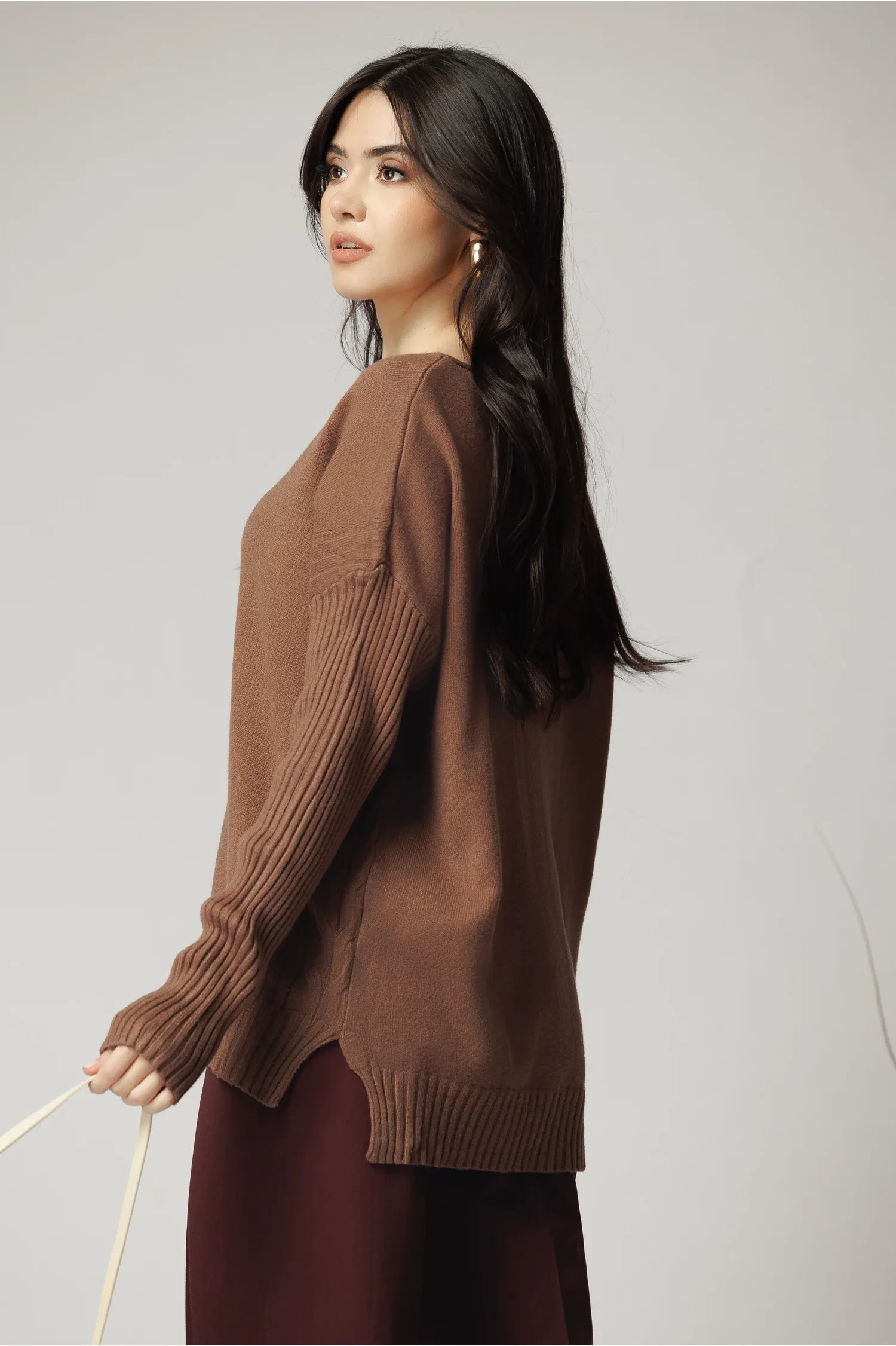 Bluza casual din tricot maro cu maneci reiate 2