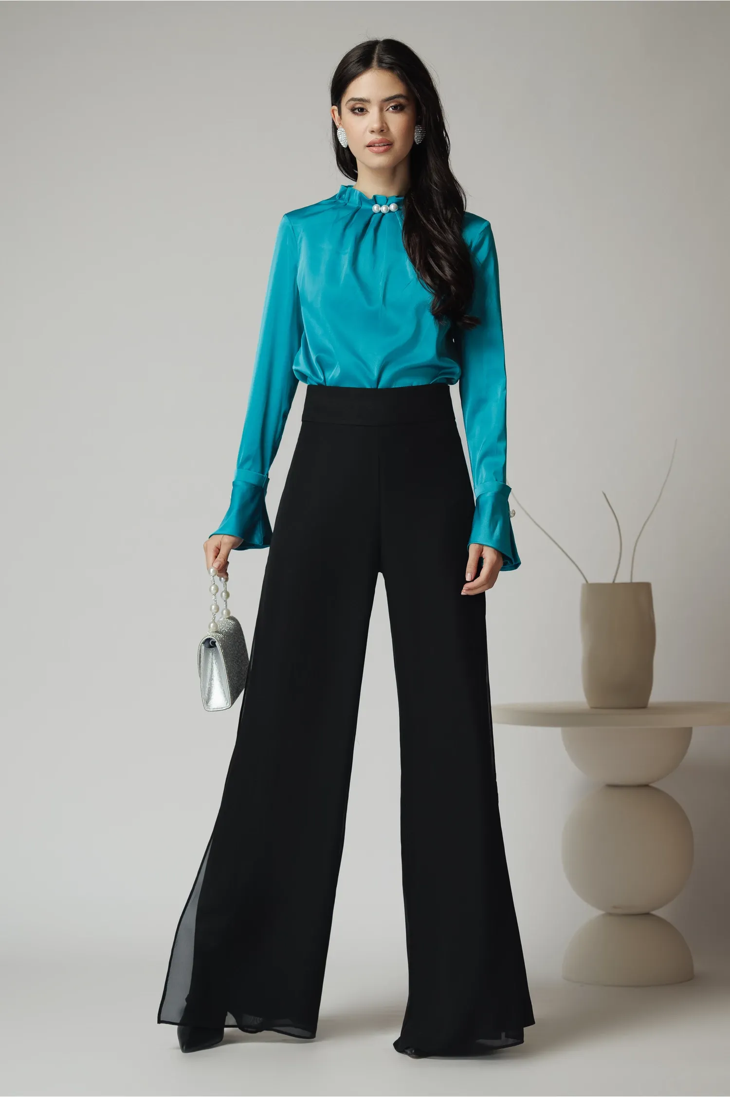 Pantaloni eleganti din voal negri cu dublura si crepeuri 3