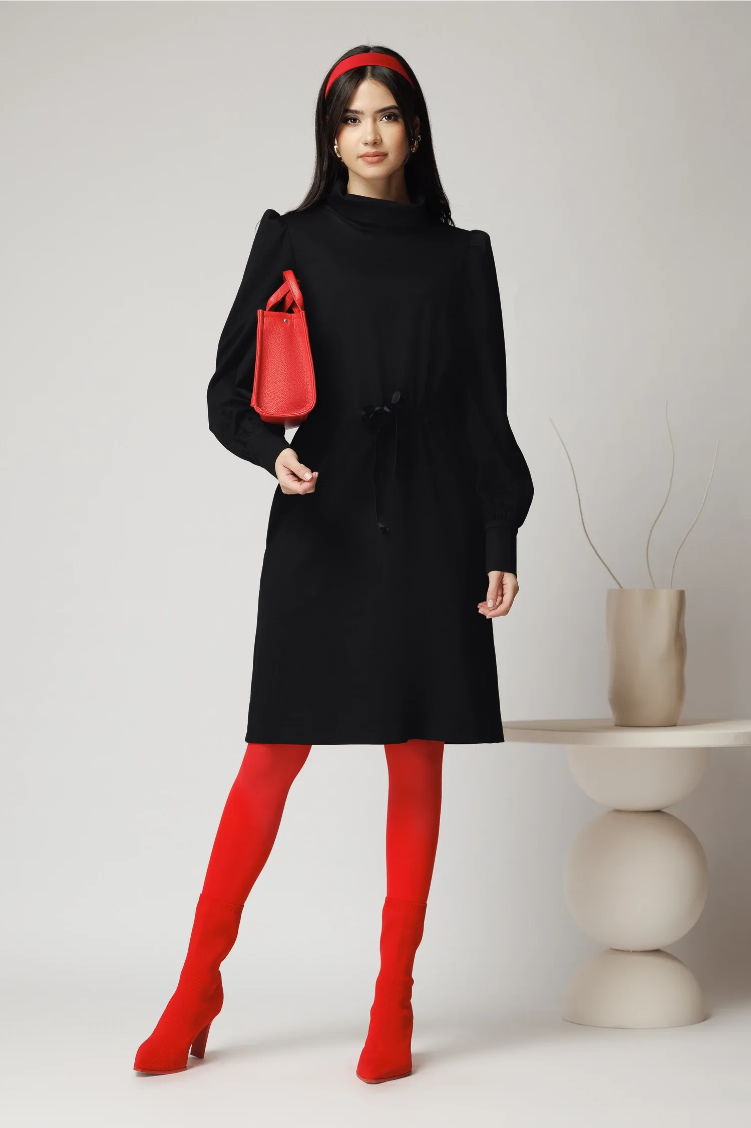 Rochie DY Fashion smart-casual din jerse neagra cu snur in talie 3
